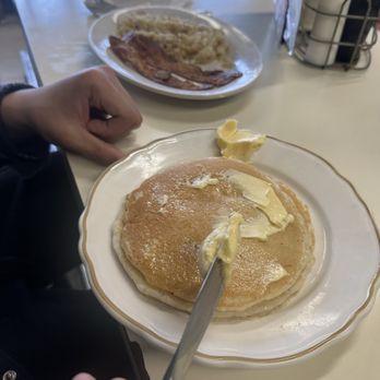 Fifth Wheel Restaurant - Hotcakes, home fries, bacon - Seafood Near Me - Cleveland, Ohio Fifth Wheel Restaurant - Hotcakes, home fries, bacon - Seafood Near Me - Cleveland, Ohio