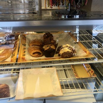 Le Croissant Cafe - Baked pastry - Coffee & Tea Near Me - Burlingame, California Le Croissant Cafe - Baked pastry - Coffee & Tea Near Me - Burlingame, California