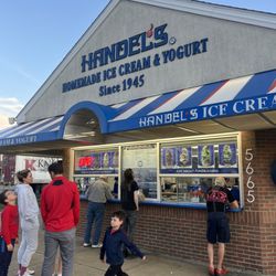 Handel's Ice Cream-Columbus - Order window