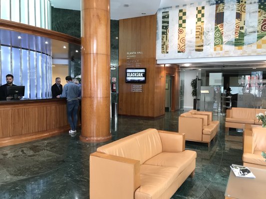 Meliá Plaza by null