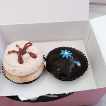 Georgetown Cupcake - Salted caramel (left) and chocolate ganache. I preferred the salted caramel to the ganache. - Cupcakes Near Me - Washington, DC, District of Columbia