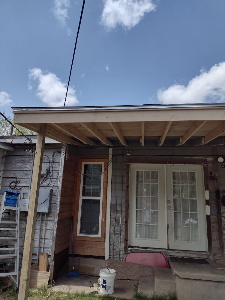 Slide of Universal Tech Service