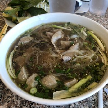 Viet Garden Restaurant - Pho tai bo vien (Noodle soup with eye round steak and meatballs) - Vietnamese Near Me - Baton Rouge, Louisiana Viet Garden Restaurant - Pho tai bo vien (Noodle soup with eye round steak and meatballs) - Vietnamese Near Me - Baton Rouge, Louisiana