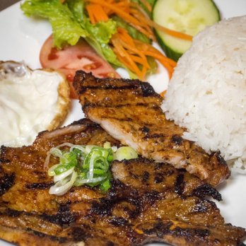 Pho Metro - Grilled pork chop with fried egg and steamed rice. - Vietnamese Near Me - Markham, Ontario