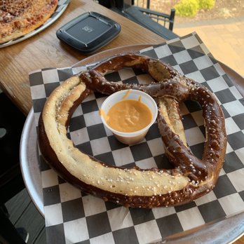 Bear Chase - Beer cheese and giant pretzel - Breweries Near Me - Bluemont, Virginia
