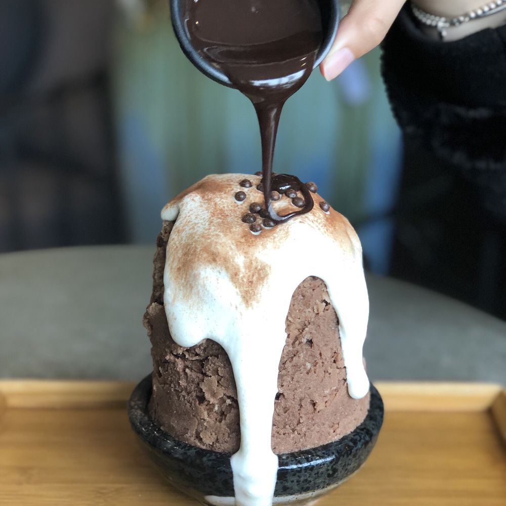 Bingsu Bean - Black Chocolate Cake Bingsu ($12.95 + tax) - Desserts Near Me - Toronto, Ontario Bingsu Bean - Black Chocolate Cake Bingsu ($12.95 + tax) - Desserts Near Me - Toronto, Ontario
