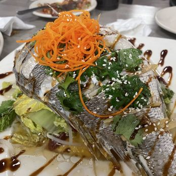 Side Street Inn - Steamed fish - Sports Bars Near Me - Honolulu, Hawaii Side Street Inn - Steamed fish - Sports Bars Near Me - Honolulu, Hawaii