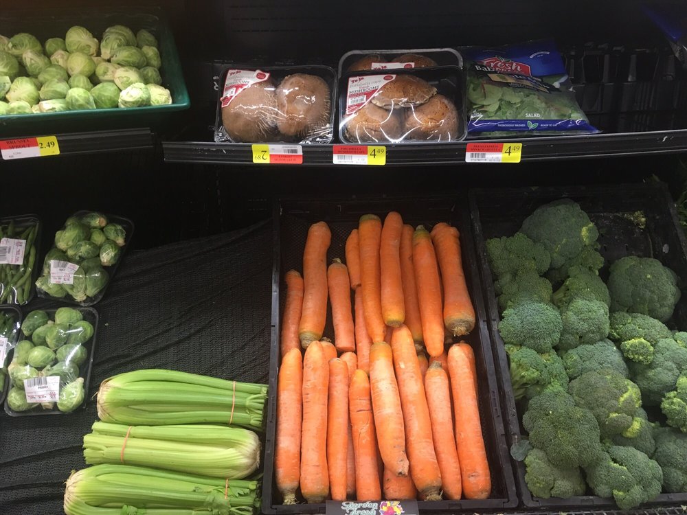 CARNIVAL GROCERY 14 Photos & 23 Reviews Grocery 824 S Oak Park