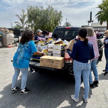 Vida-life Ministries - Saturday food distribution - Food Banks Near Me - Bloomington, California Vida-life Ministries - Saturday food distribution - Food Banks Near Me - Bloomington, California