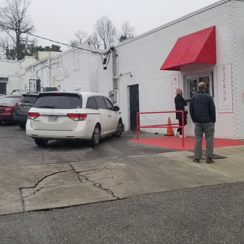 Full Circle Doughnuts - Pick-up window - Donuts Near Me - Homewood, Alabama