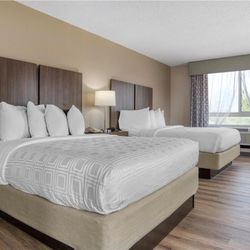 Holiday Inn Express & Suites Philadelphia -Choctaw - 2 Queen Suite