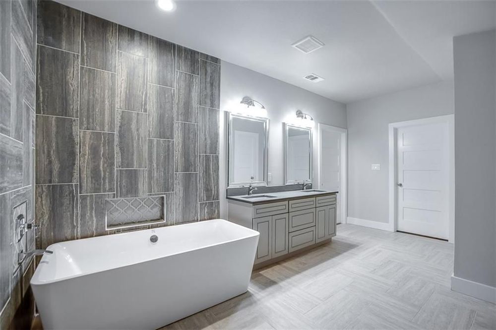 Slide of American Construction & Roofing