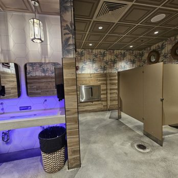 American Social - Bar & Kitchen - Orlando - Girlies Bathroom - Sports Bars Near Me - Orlando, Florida American Social - Bar & Kitchen - Orlando - Girlies Bathroom - Sports Bars Near Me - Orlando, Florida