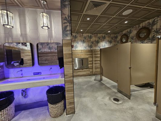 American Social - Bar & Kitchen - Orlando by null