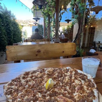 Tun Lahmajo - Armenian Near Me - Burbank, California