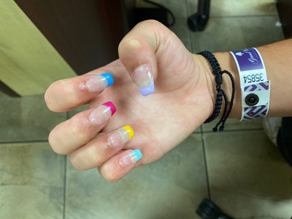 HAPPY NAILS KIHEI Updated May 2024 57 Photos & 86 Reviews 1819 S