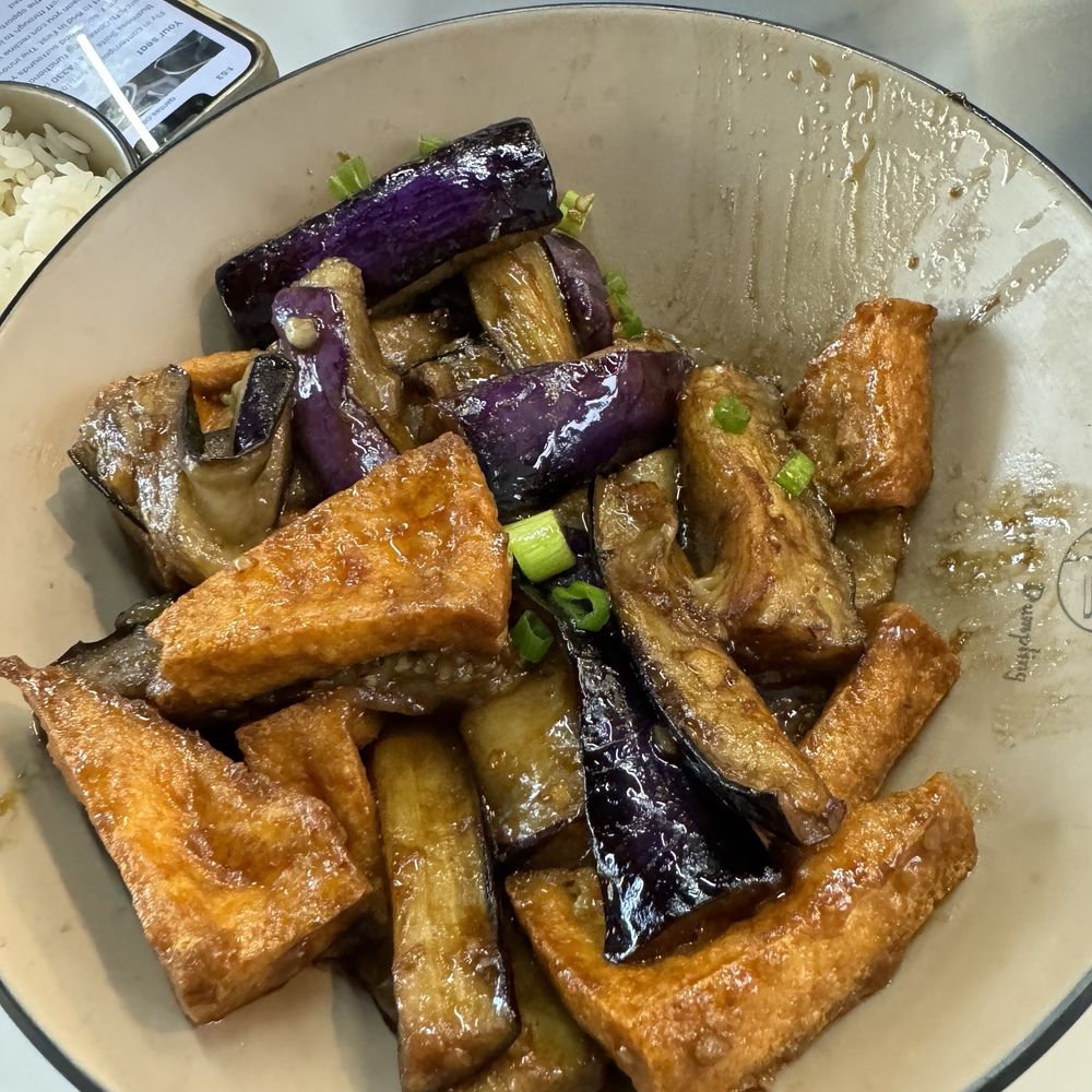 Hungry Dumpling House - Eggplant and tofu had fresh cut eggplant and just the right balance of spices - Chinese Near Me - Portland, Oregon Hungry Dumpling House - Eggplant and tofu had fresh cut eggplant and just the right balance of spices - Chinese Near Me - Portland, Oregon