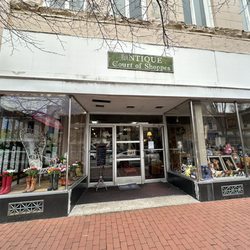 Antique Court Of Shoppes