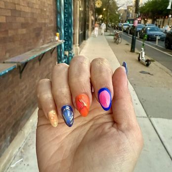 Logan Square Nail Salon - Nail Salons Near Me - Chicago, Illinois