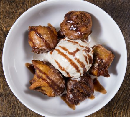 L'Gros Luxe Vieux-Longueuil by null