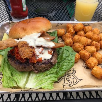 D.C. Cobb's - The Politician and Goofy Boots IPA - Burgers Near Me - East Dundee, Illinois