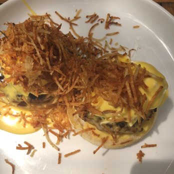 Ariete - Eggs Benedict - New American Near Me - Miami, Florida