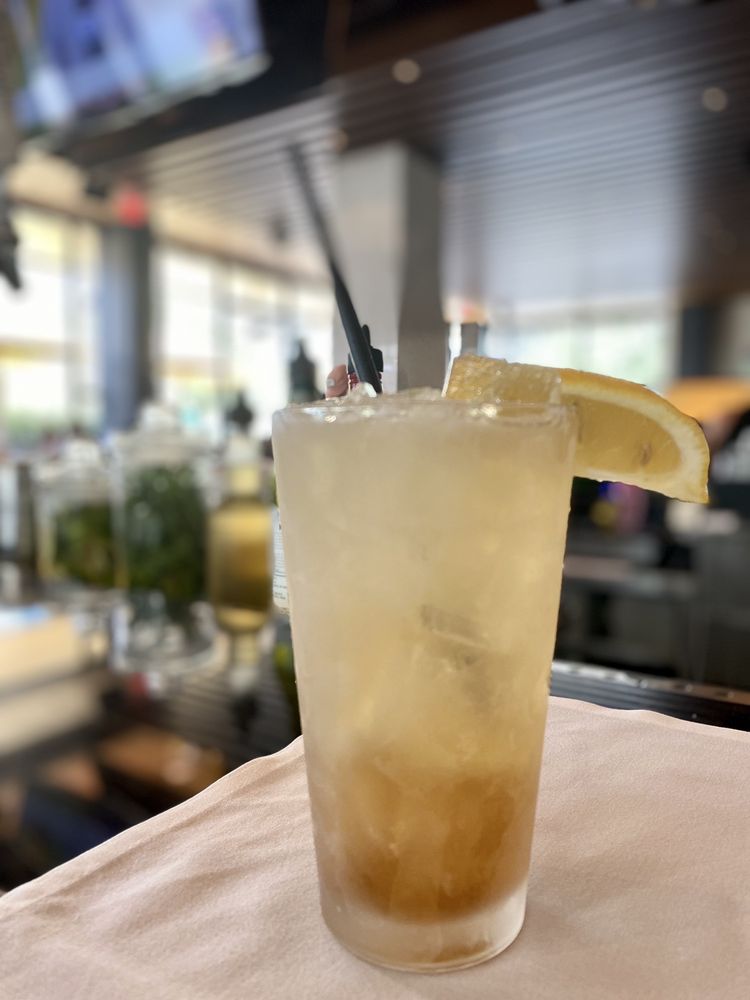 Doc B's Restaurant + Bar