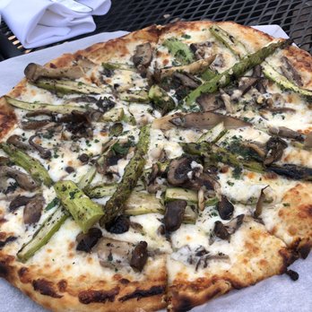 Smith Flat House - Asparagus and mushroom pizza... amaaazing - Venues & Event Spaces Near Me - Placerville, California