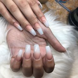 Royal Nails - This is ombré power. Done by Tony at Royal nails Morehead city Nc 28557