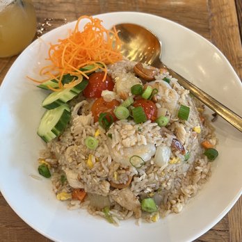 Sisters Thai  - Shrimp fried rice - Thai Near Me - Alexandria, Virginia