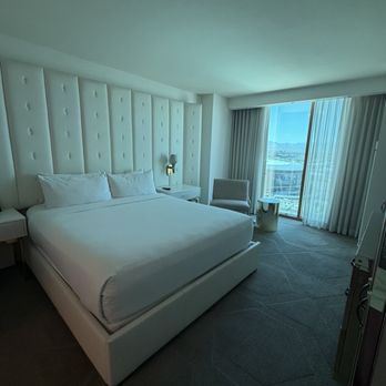 W Las Vegas - King Suite Bedroom - Hotels Near Me - Las Vegas, Nevada W Las Vegas - King Suite Bedroom - Hotels Near Me - Las Vegas, Nevada