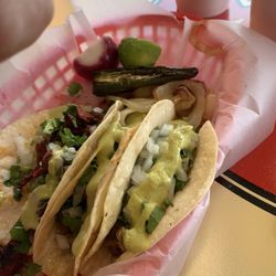 El Gallo Giro - Tacos de lengua and taco Al pastor
