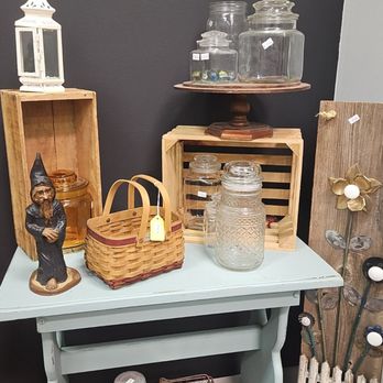 The Sassy Sisters - Antiques Near Me - Windsor, Virginia The Sassy Sisters - Antiques Near Me - Windsor, Virginia
