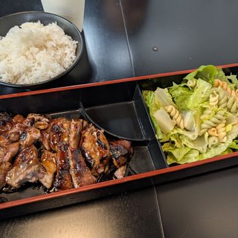 Maxwell Chicken Rice - Pork plate - Hainan Near Me - La Palma, California Maxwell Chicken Rice - Pork plate - Hainan Near Me - La Palma, California