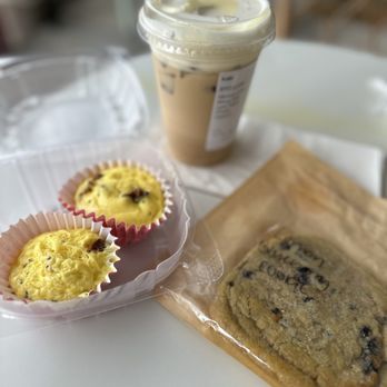 Beach Hippie Coffee - Iced latte, egg bites, blueberry lemon cookie - Coffee & Tea Near Me - Myrtle Beach, South Carolina