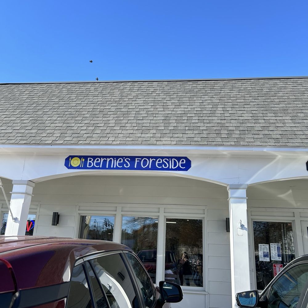 Bernie's Foreside - Outside - Breakfast & Brunch Near Me - Falmouth, Maine