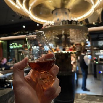 1933 Lounge - Bourbon and the bar - Cocktail Bars Near Me - Carmel, Indiana
