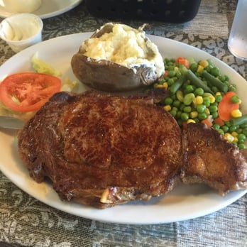 Halfway House Restaurant - Diners Near Me - Brinnon, Washington