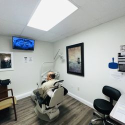 Tampa Bay Institute of Oral Surgery and Dental Implants - Waiting for dentist