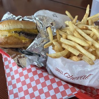 Small Cheval- Old Town - Cheeseburger & Fries - Burgers Near Me - Chicago, Illinois
