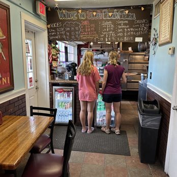 South Beach Pizzeria - Pizza Near Me - Vero Beach, Florida