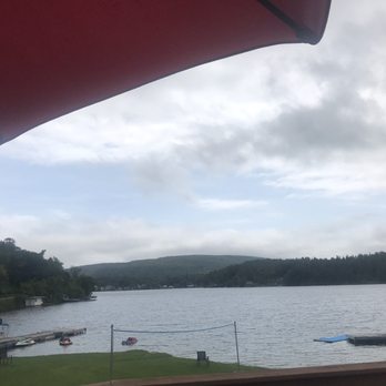 Maple on the Lake - The beautiful setting - American Near Me - East Berne, New York