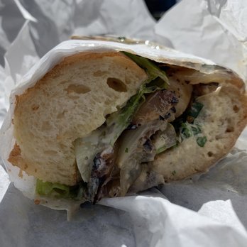 Un Bien - Seared Scallops sandwich - Caribbean Near Me - Seattle, Washington Un Bien - Seared Scallops sandwich - Caribbean Near Me - Seattle, Washington