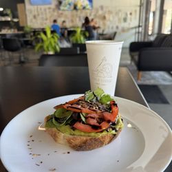 Cupla Coffee - Cali toast