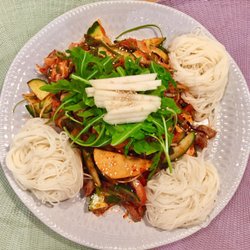 Little Corea - Es un plato muy especial Preparamos para el verano, GOLBAENGI Y PULPO CON SALSA SUPER PICANTE VINAGRETA