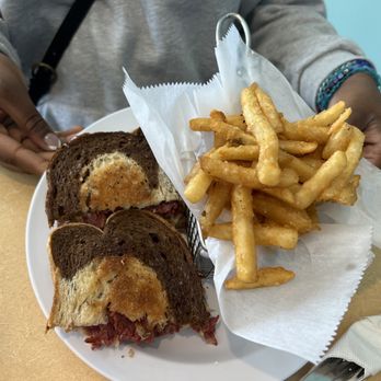 Secret Garden Cafe - Reuben Sandwich with French Fries - Cafes Near Me - Jacksonville, Florida
