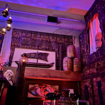 Devil's Reef - Interior - Cocktail Bars Near Me - Tacoma, Washington