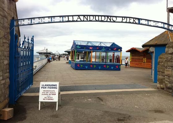 Foto de Llandudno Pier - Llandudno, CWY, GB.