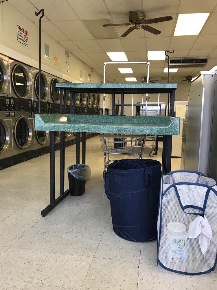 PAULINE LAUNDROMAT Laundromat 5844 SW Topeka Blvd, Topeka, Kansas