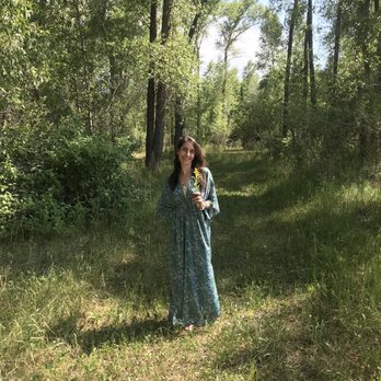 Spruce Lodge - My beauty lady enjoying her walk along the river - Vacation Rentals Near Me - Chama, New Mexico